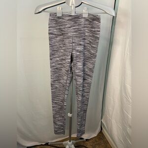 Zella black and white‎ striped full length leggings size small
